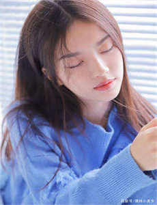 《两对夫妻刺激交换-男女》