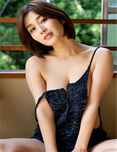 《欧美理仑片色情斯巴达克斯副本-漂亮的姨母5韩国》