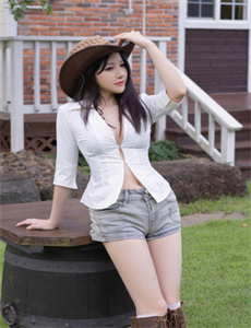 《欧美18一19sex性瑜伽hd-青梅竹马是消防员1》