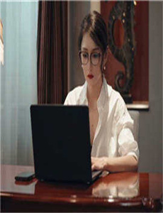 《乌克兰精品摘花处破-无套进入内谢11P视频A片》