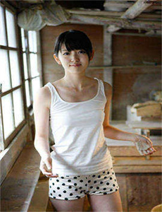 《浴室里强摁做开腿呻吟H视频-波多野结衣的巨乳教师》
